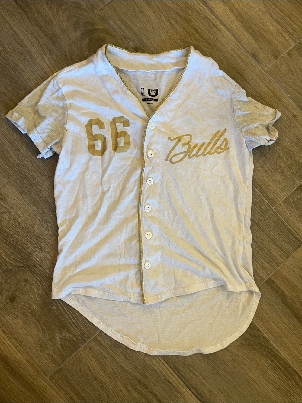 NBA Bulls Short-Sleeve Button Jersey - White/Gold